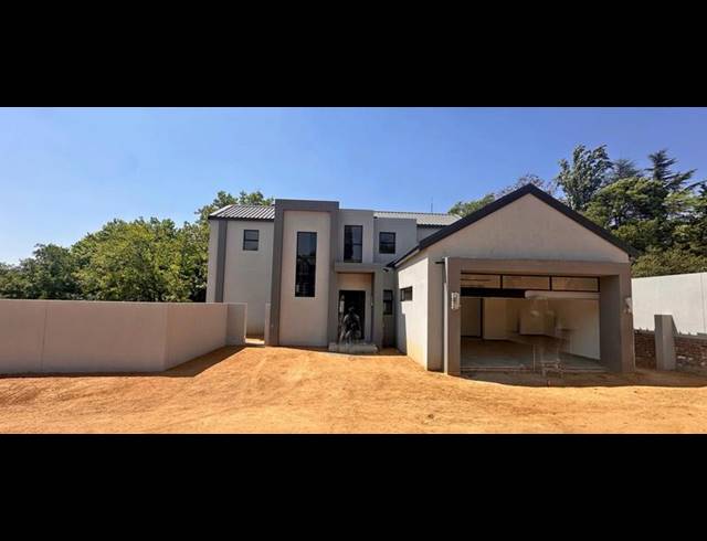 3 BEDROOM CLUSTER FOR SALE IN BRYANSTON